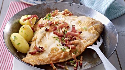 Maischolle „Finkenwerder Art“ Rezept - Foto: House of Food / Bauer Food Experts KG