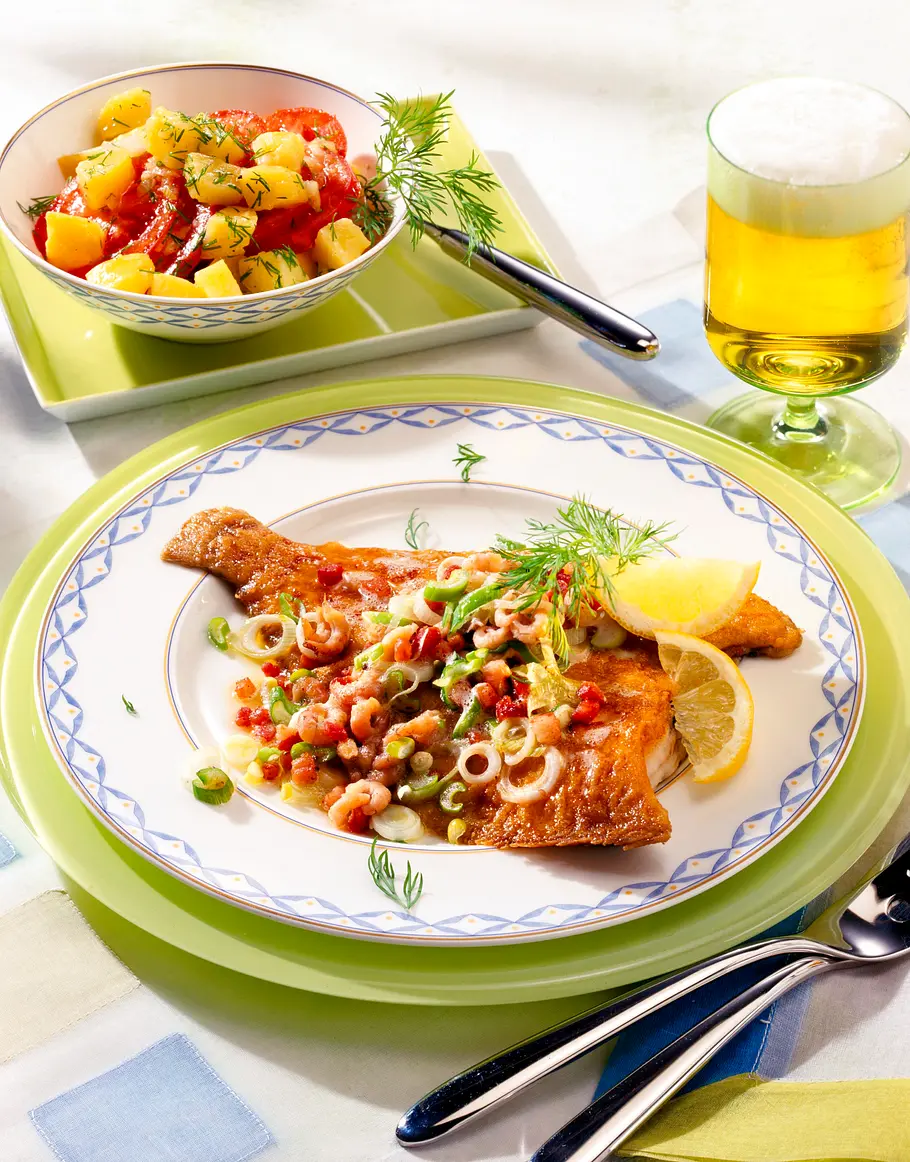 Maischolle mit Speck und Krabben Rezept Maischolle mit Speck und Krabben Rezept