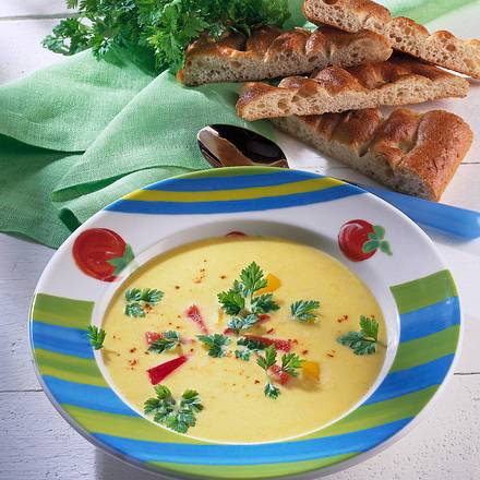 Maiscreme-Suppe mit Paprika Rezept Maiscreme-Suppe mit Paprika Rezept