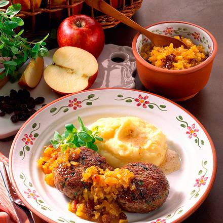 Majoran-Frikadellen mit Apfel-Zwiebel Chutney Rezept Majoran-Frikadellen mit Apfel-Zwiebel Chutney Rezept