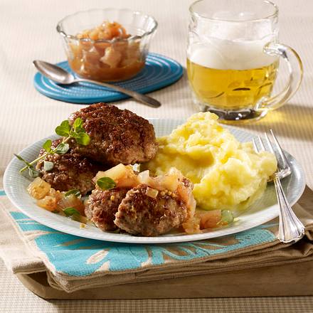 Majoranfrikadellen mit Apfelsoße Rezept
