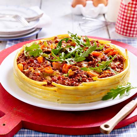Makkaroni-Bolognese-Torte Rezept