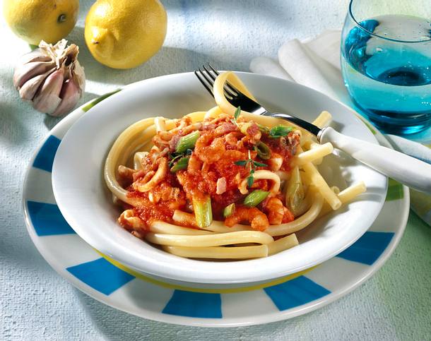 Makkaroni mit Meeresfrüchte-Tomatensauce Rezept Makkaroni mit Meeresfrüchte-Tomatensauce Rezept