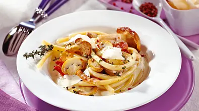 Makkaroni mit Pilz-Cognac-Soße Rezept - Foto: LECKER @ Bauer Media Group