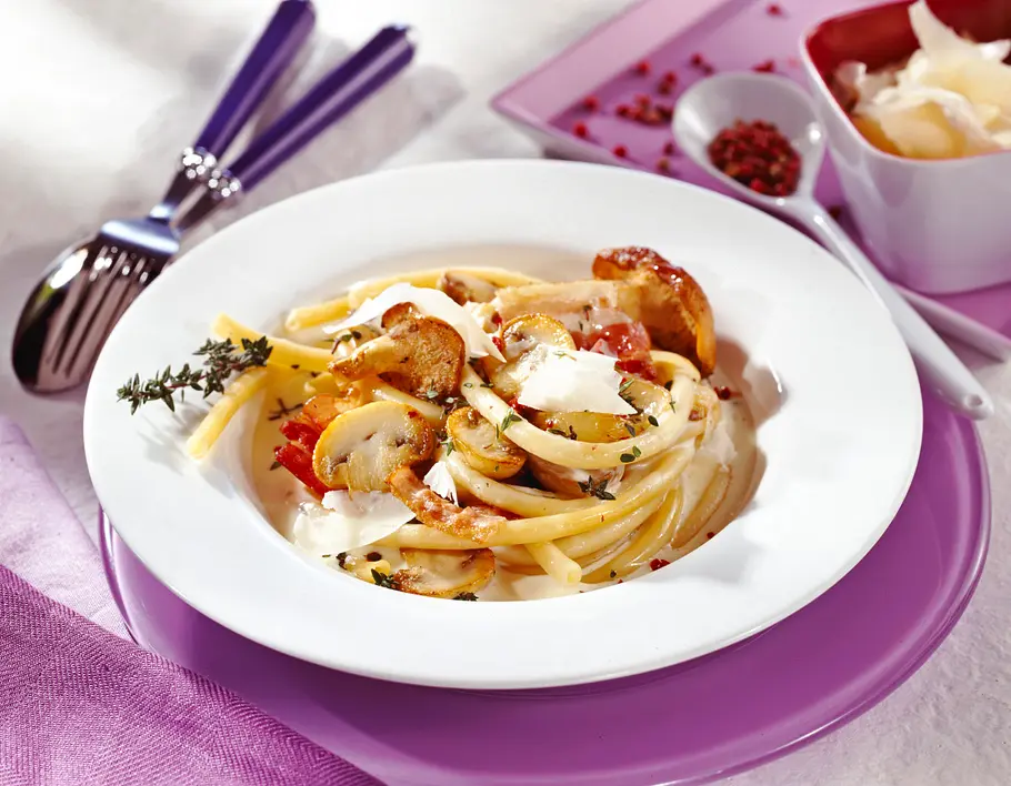 Makkaroni mit Pilz-Cognac-Soße Rezept Makkaroni mit Pilz-Cognac-Soße Rezept