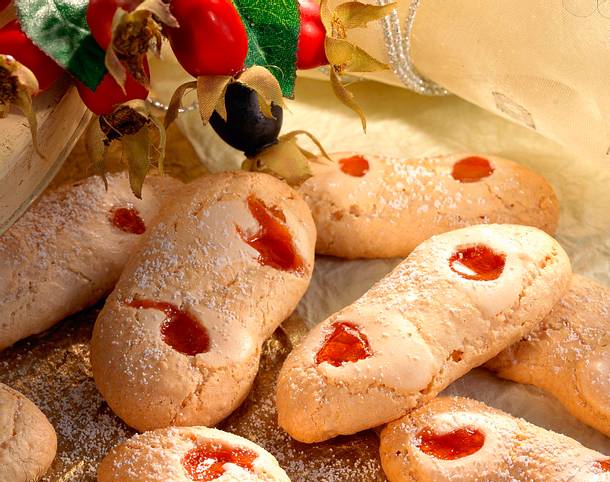 Makronen-Stängli Rezept Makronen-Stängli Rezept
