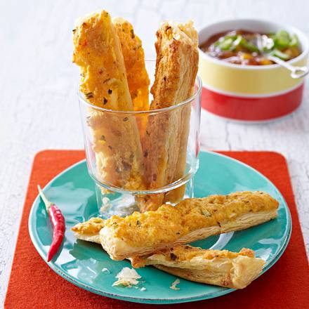 Malaiisches Blätterteiggebäck mit Chili (Chili Bites) Rezept Malaiisches Blätterteiggebäck mit Chili (Chili Bites) Rezept