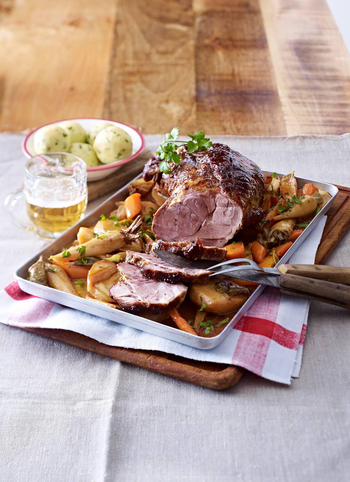 Malzbierbraten mit Wintergemüse vom Blech Rezept