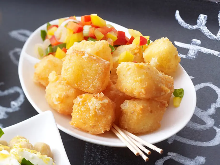 Manchegobällchen mit Paprikasalsa Rezept