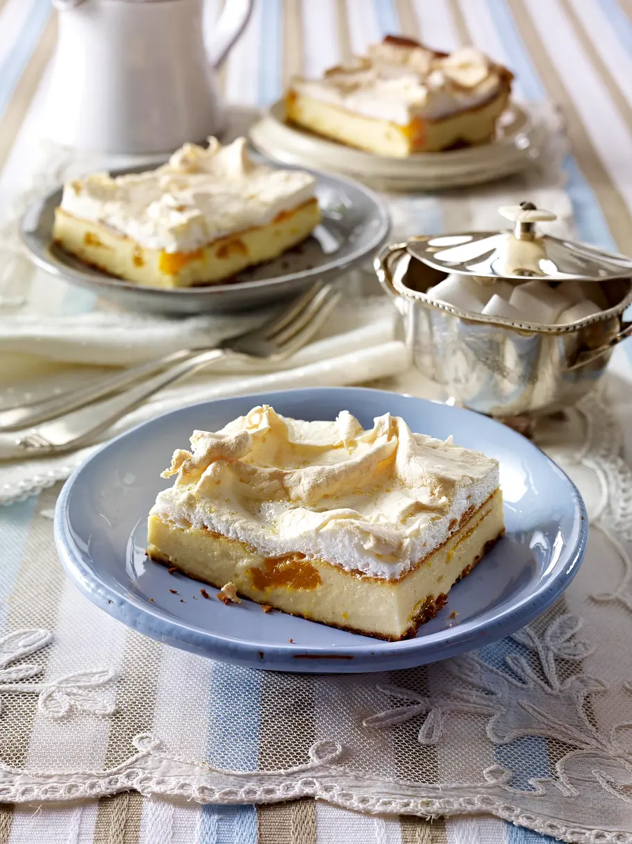 Mandarinen-Käsekuchen vom Blech mit Baiserhaube Rezept Mandarinen-Käsekuchen vom Blech mit Baiserhaube Rezept