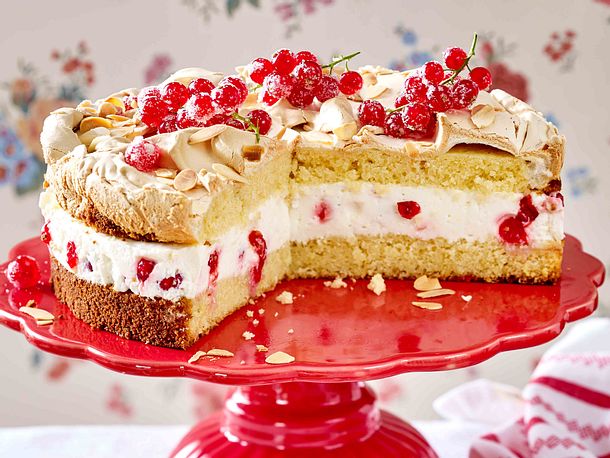 Mandel-Baiser-Torte mit Johannisbeer-Zitronencreme (Endfoto) Rezept