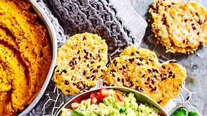 Mandel-Cracker mit Saaten und Parmesan Rezept - Foto: LECKER @ Bauer Media Group