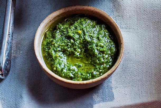 Mandel-Koriander-Pesto Rezept Mandel-Koriander-Pesto Rezept