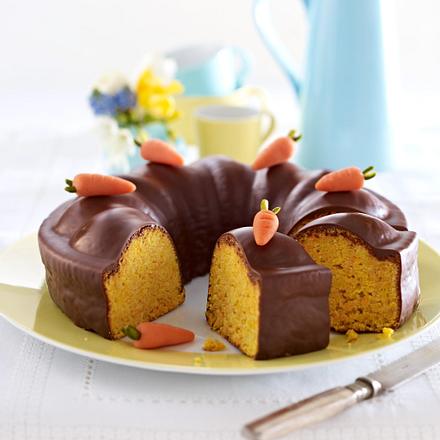 Mandel-Möhrenkuchen mit Schokoguss Rezept Mandel-Möhrenkuchen mit Schokoguss Rezept