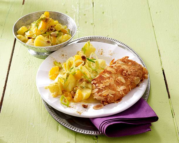 Mandel-Schnitzel mit indischem Kartoffelsalat Rezept Mandel-Schnitzel mit indischem Kartoffelsalat Rezept