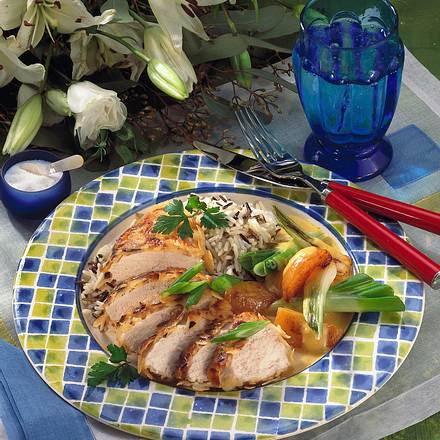 Mandelhähnchen mit Aprikosen und Lauchzwiebeln Rezept Mandelhähnchen mit Aprikosen und Lauchzwiebeln Rezept