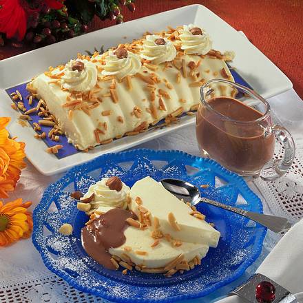 Mandelpudding mit Schokoladensoße Rezept Mandelpudding mit Schokoladensoße Rezept