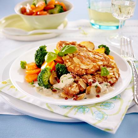 Mandelschnitzel zu Champignonrahm Rezept Mandelschnitzel zu Champignonrahm Rezept