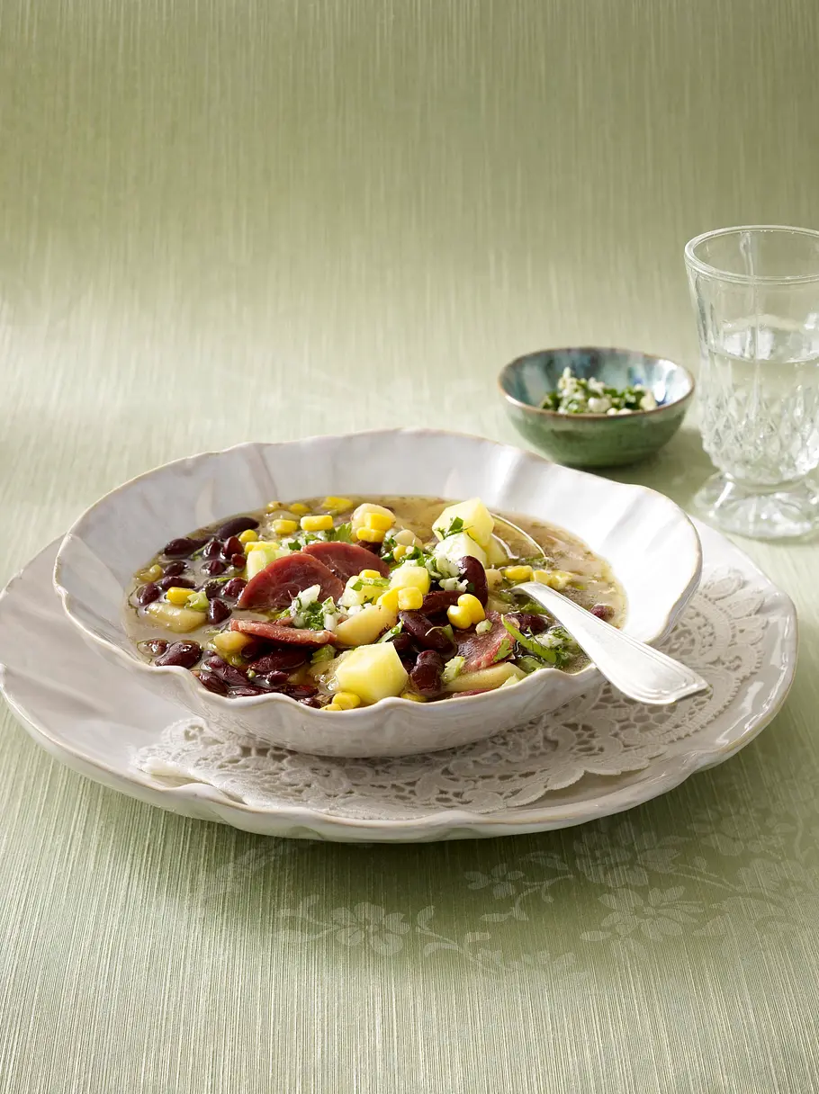 Manestra (Gemüse-Bohnen-Suppe) Rezept
