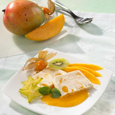 Mango-Parfait mit exotischen Früchten Rezept Mango-Parfait mit exotischen Früchten Rezept