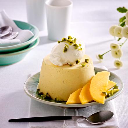 Mango-Parfait mit Sahne und Pistazien Rezept