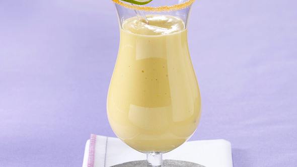 Mango-Shake mit Kefir Rezept - Foto: House of Food / Bauer Food Experts KG