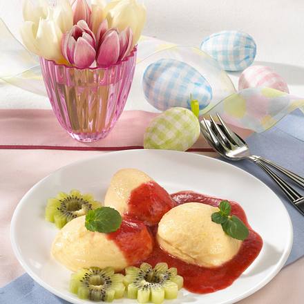 Mangoeier mit Erdbeersoße und Kiwi Rezept Mangoeier mit Erdbeersoße und Kiwi Rezept