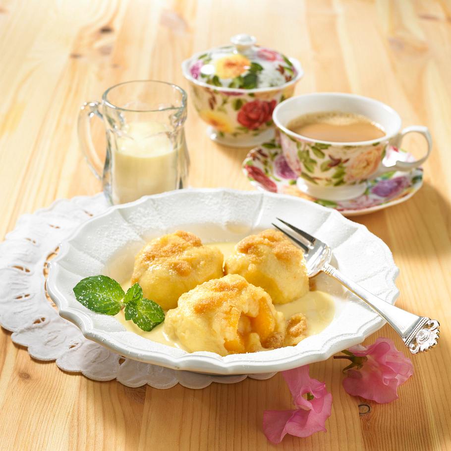 Marillenknödel mit Vanillesoße Rezept