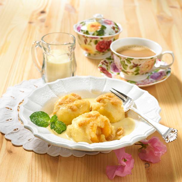 Marillenknödel mit Vanillesoße Rezept Marillenknödel mit Vanillesoße Rezept