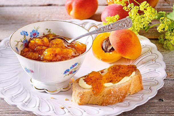 Marillenkonfitüre mit Graumohn Rezept