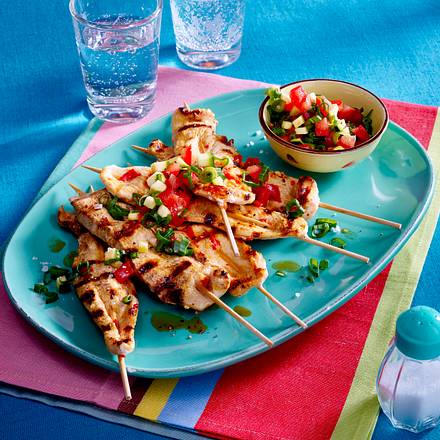 Marinierte Hähnchenspieße mit Tomatensalsa Rezept Marinierte Hähnchenspieße mit Tomatensalsa Rezept