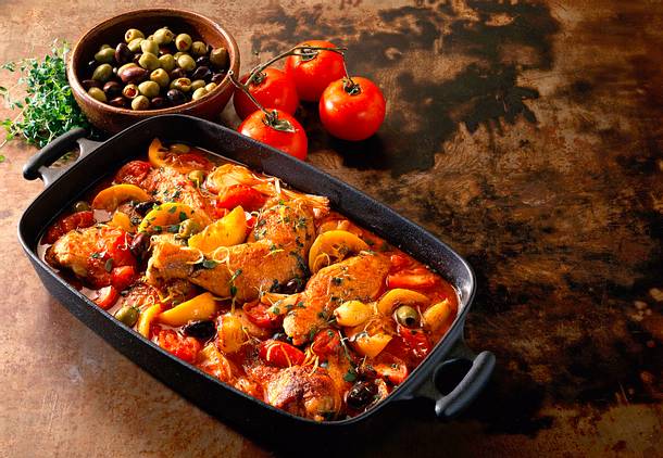 Marinierte Hähnchenteile in Tomatensoße Rezept Marinierte Hähnchenteile in Tomatensoße Rezept