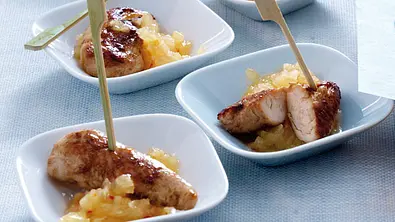 Marinierte Hähncheninnenfilets mit Ananas-Salsa Rezept - Foto: LECKER @ Bauer Media Group