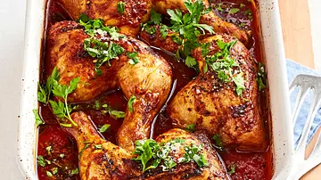 Marinierte Hähnchenkeulen mit Paprika-Reis Rezept - Foto: LECKER @ Bauer Media Group