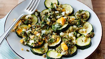Marinierte Zucchini Rezept - Foto: LECKER @ Bauer Media Group Marinierte Zucchini Rezept - Foto: LECKER @ Bauer Media Group