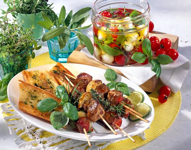Marinierter Mozzarella und Kirschtomaten in Kräutersud Rezept