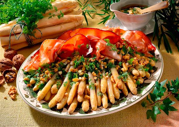 Marinierter Spargel mit verschiedenem Schinken Rezept