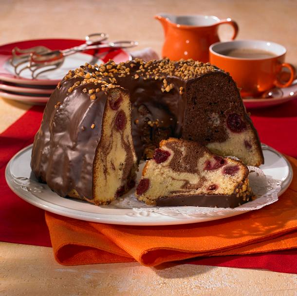 Marmorkranz mit Kirschen Rezept Marmorkranz mit Kirschen Rezept