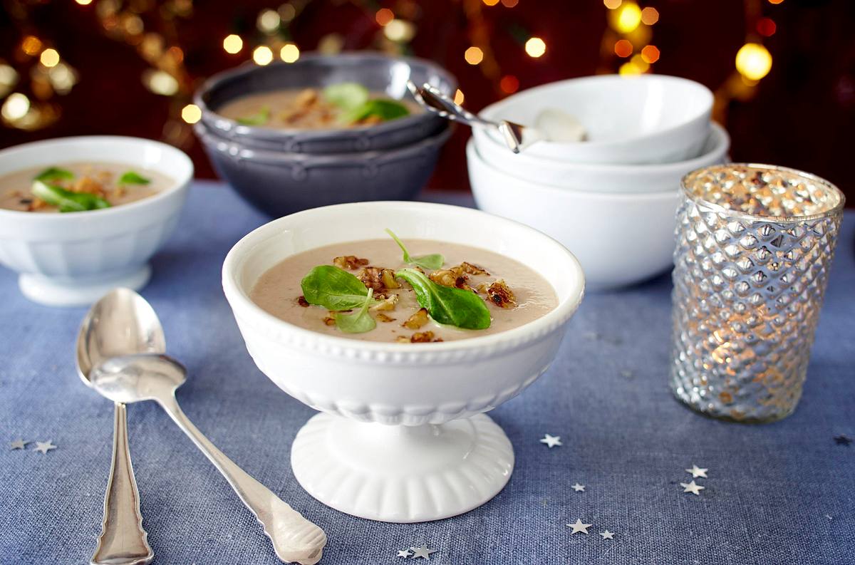 Maronencremesuppe mit Walnüssen Rezept