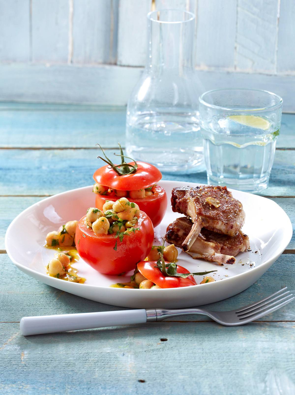 Marrokanisch gefüllte Tomaten zu Lammkoteletts Rezept