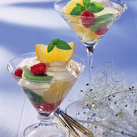 Marsalacreme auf bunten Früchten Rezept Marsalacreme auf bunten Früchten Rezept