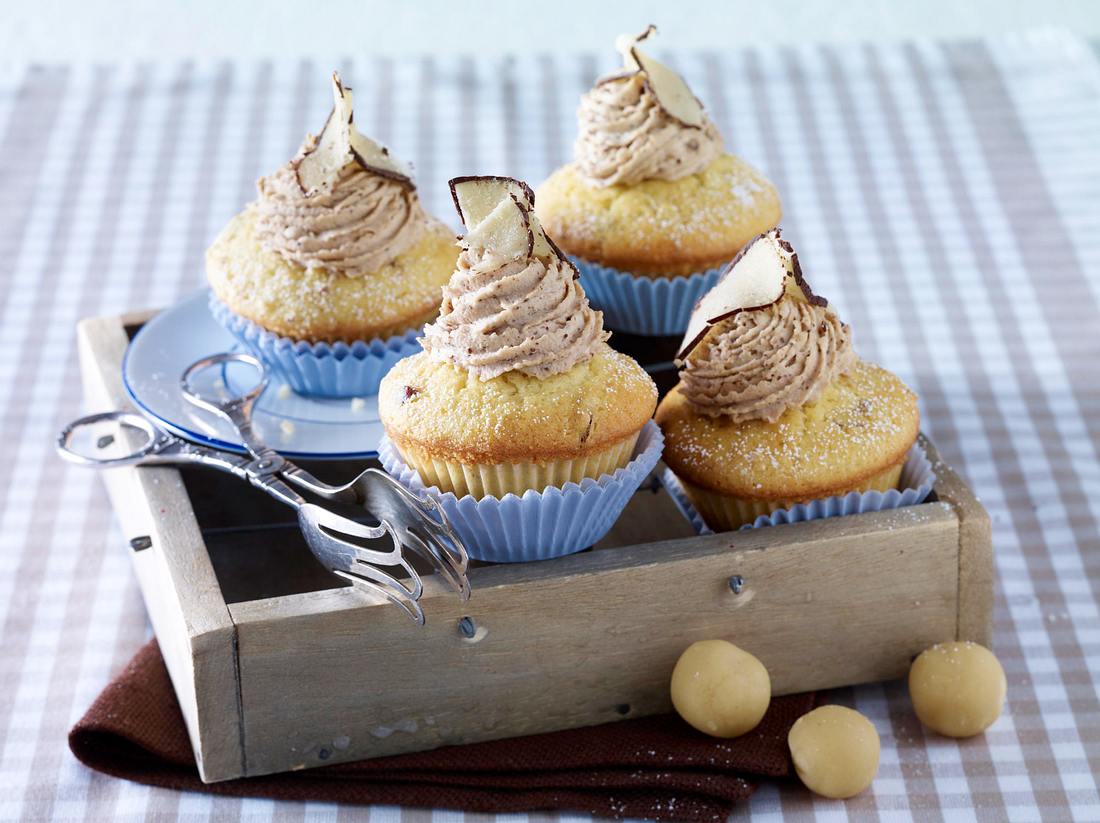 Marzipan-Cupcakes Rezept | LECKER