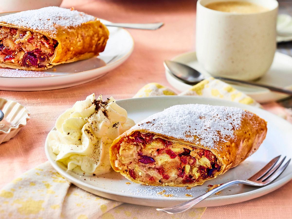 Marzipan-Früchte-Strudel