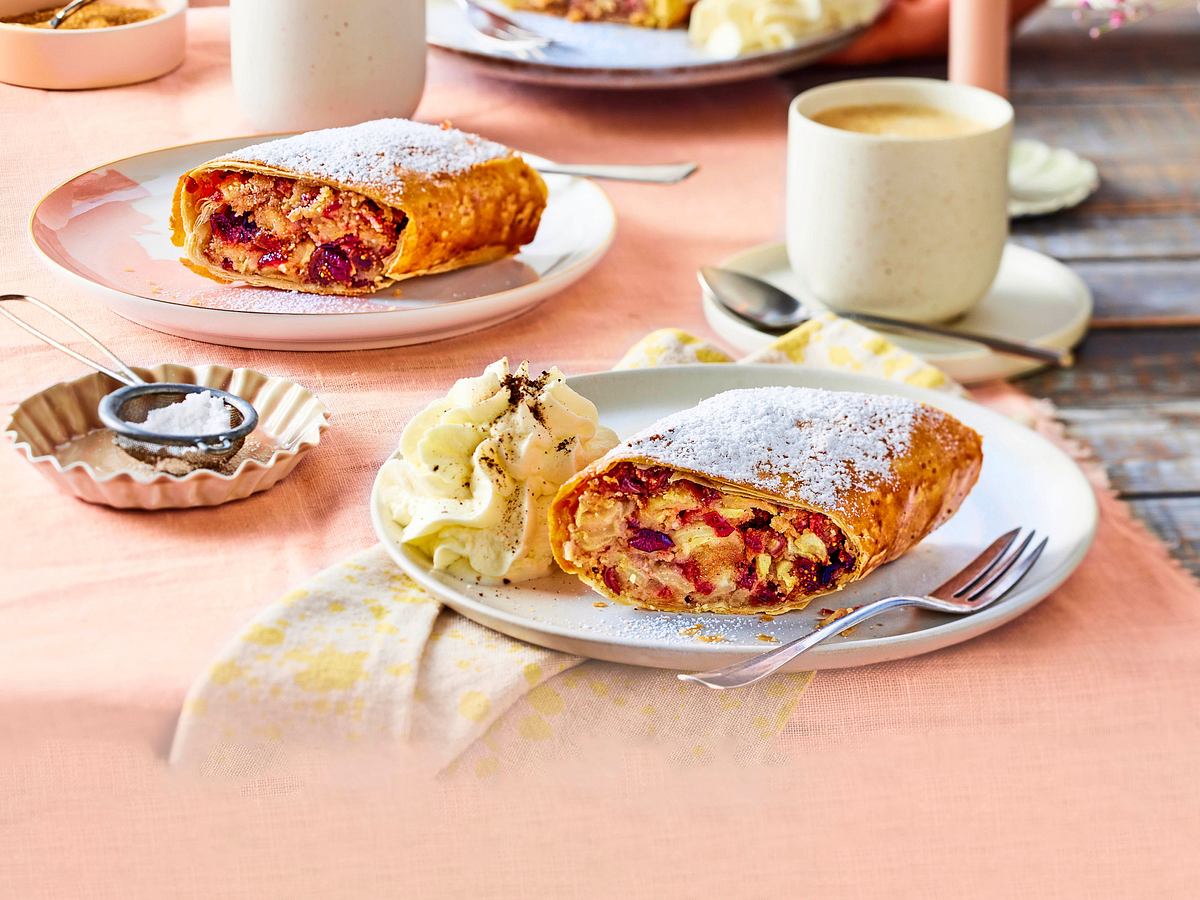 Marzipan-Früchte-Strudel Rezept