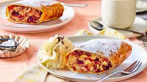 Marzipan-Früchte-Strudel Rezept - Foto: House of Food / Bauer Food Experts KG