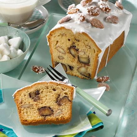 Marzipan-Kastenkuchen mit Mandeln Rezept