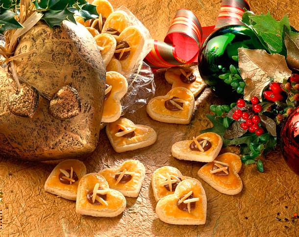 Marzipan-Mandel-Herzen Rezept