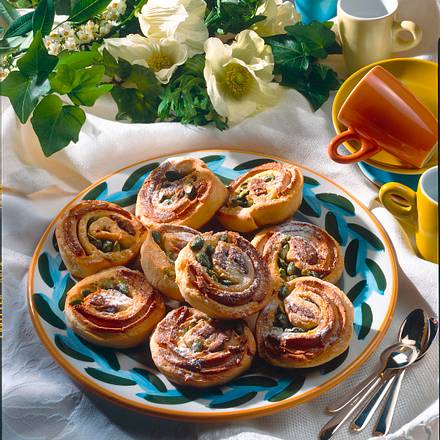 Marzipan-Nougat-Schecken Rezept