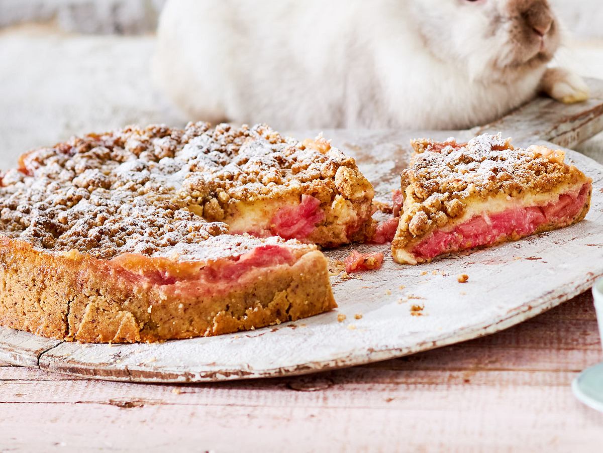 Marzipan-Rhabarber-Kuchen Rezept