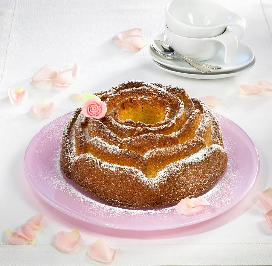 Marzipan-Rosenkuchen Rezept